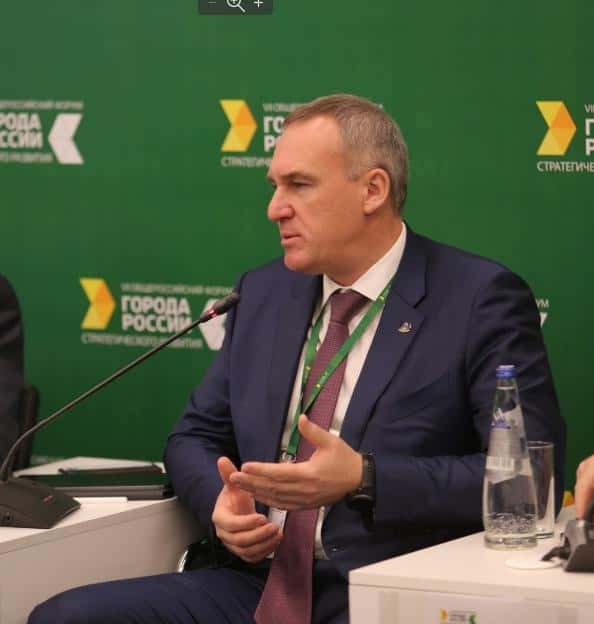 Мэр Тюмени хочет объединиться с Екатеринбургом, только в Кремле об этом не знают