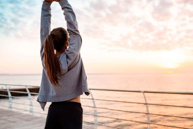 Диетолог посоветовала, как сбросить лишние килограммы в жару