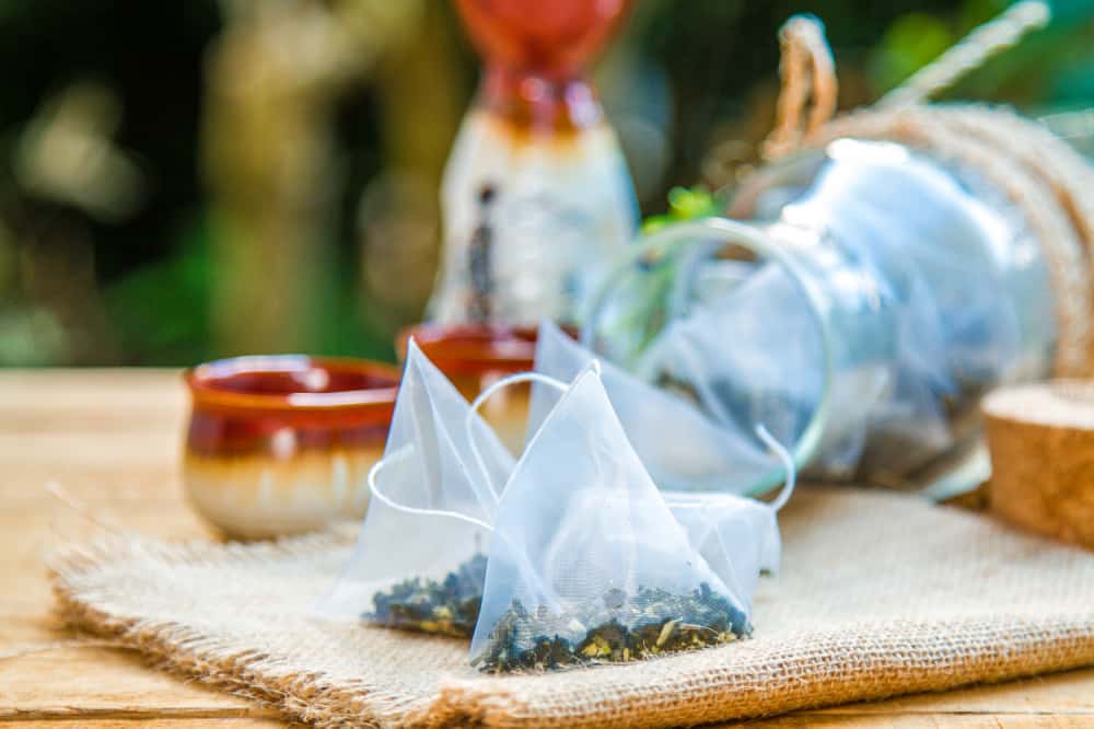 Врач рассказал, провоцируют ли чайные пирамидки рак