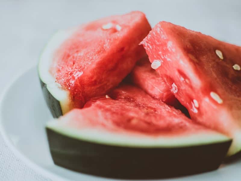 Ученая рассказала об опасности арбуза: некоторым стоит воздержаться от летнего лакомства