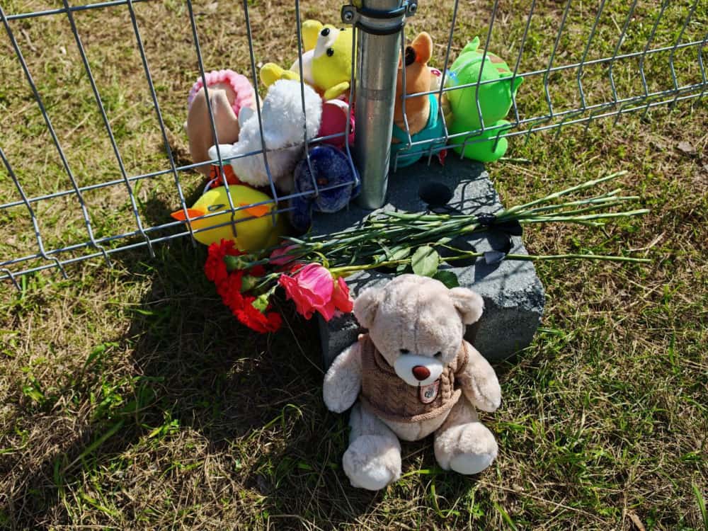 В Нижнем Тагиле игрушки от стихийного мемориала увезли в детский дом