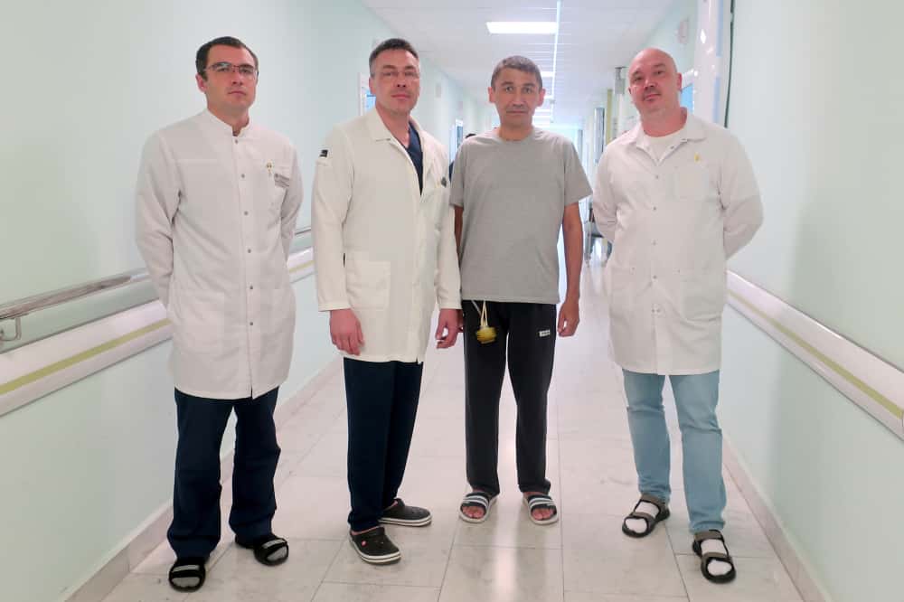 Врачи свердловской больницы спасли уральца с пораженной паразитом печенью