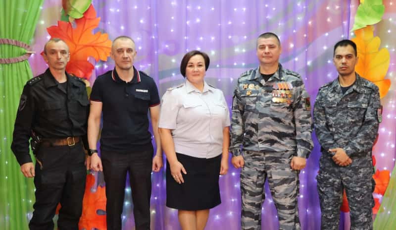 Транспортные полицейские Нижнего Тагила провели «Урок мужества»