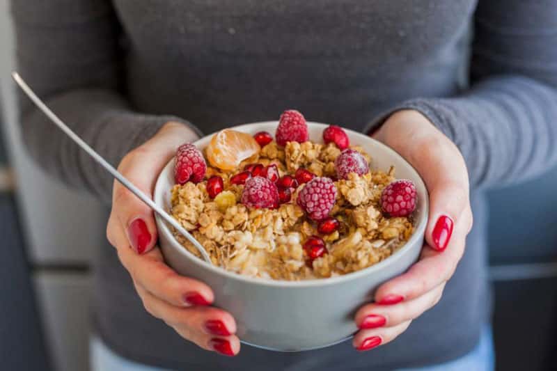 «Быстрые» каши на завтрак: диетолог назвала их главный вред