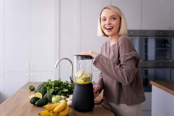 Спасение от ОРВИ осенью: врач Шмелева перечислила топ продуктов, которые помогут не заболеть