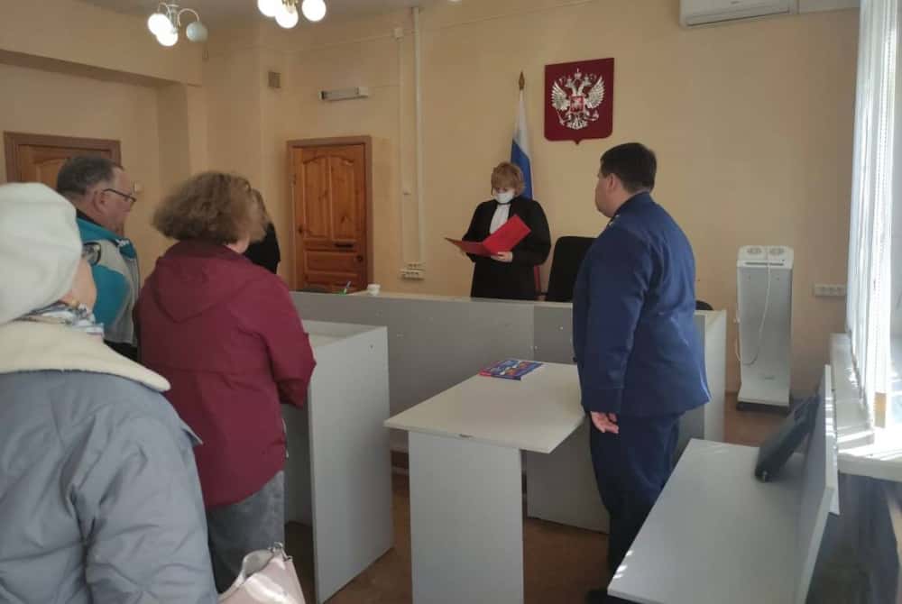 В Свердловской области осудили бывшего механика, по вине которого в ДТП погибли восемь человек