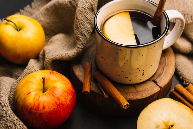 Эксперт назвала четыре напитка, которые необходимы в осенний период