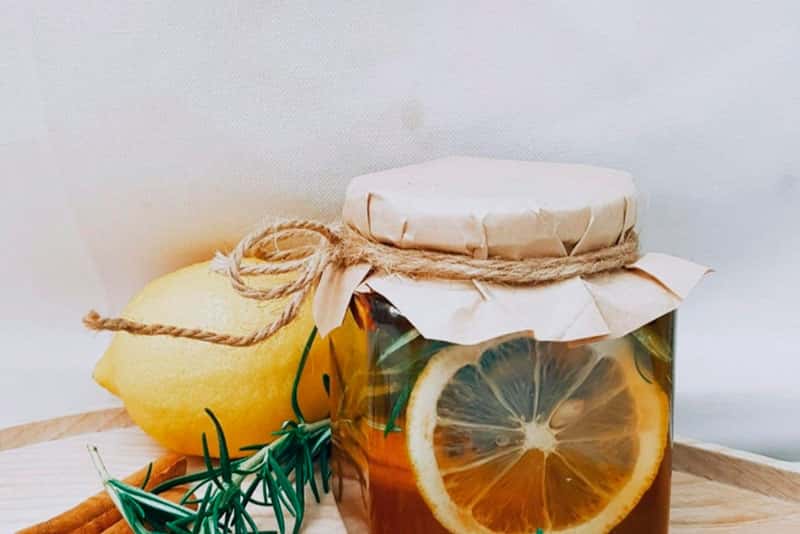 Мед не является полезной альтернативой сахару: заявление врача