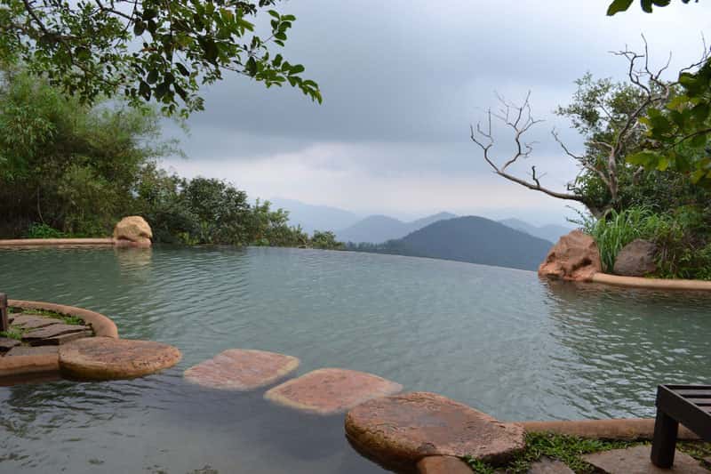 Туристы стали чаще ездить в семь регионов России