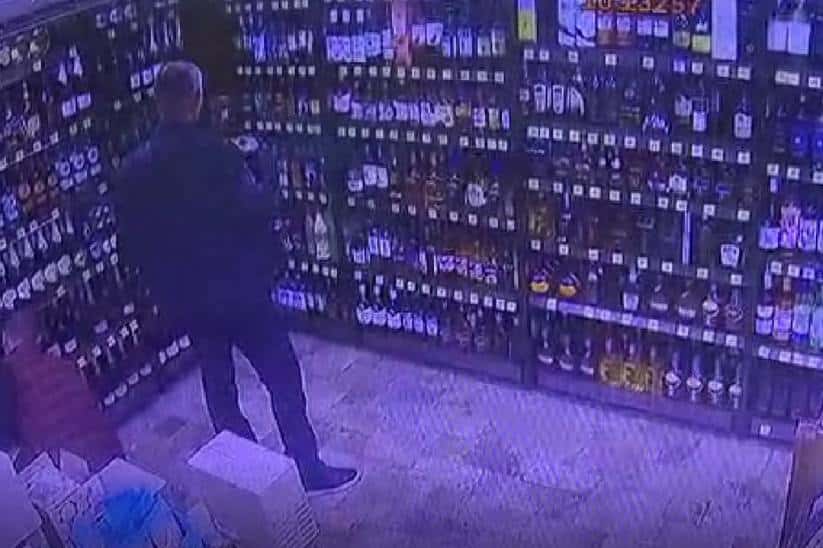 В Нижнем Тагиле устанавливают личность подозреваемого в краже