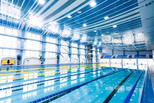 Эксперт рассказала, как не заразиться дерматозом в бане или бассейне