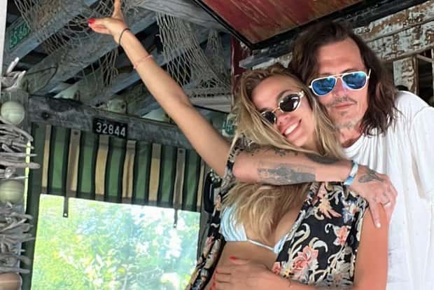 Свердловская возлюбленная Джонни Деппа откроет магазин в Москве