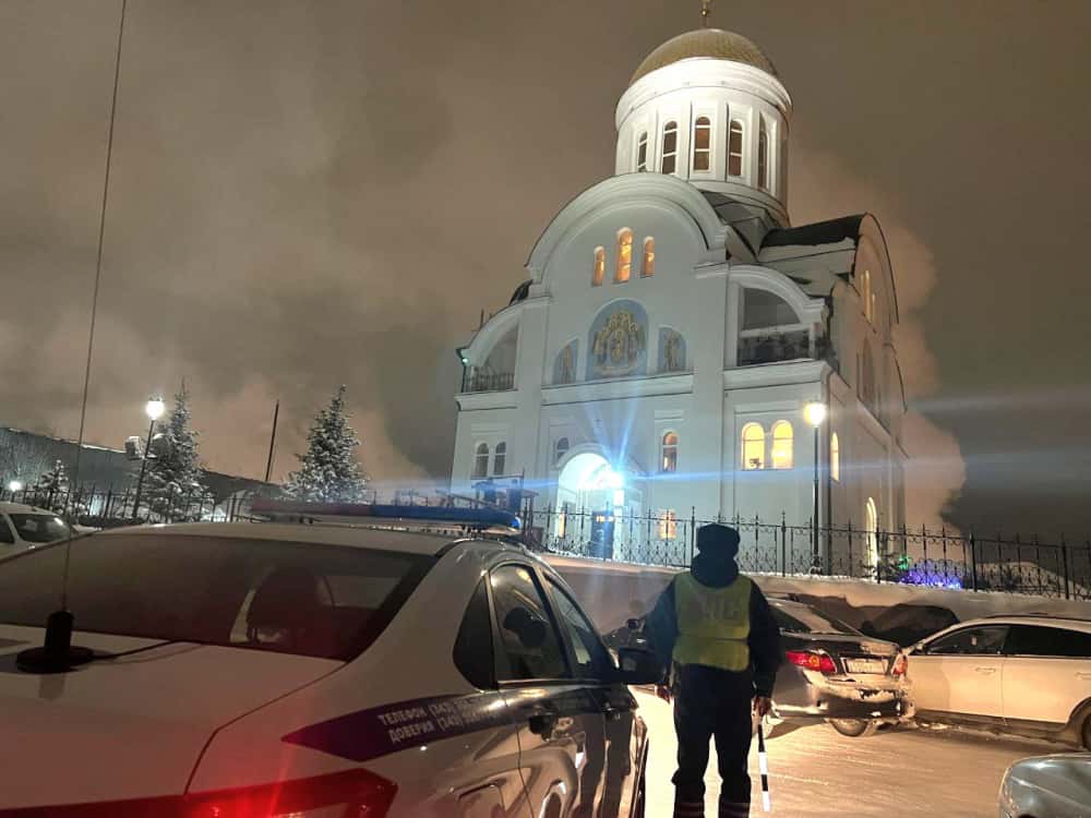 В Свердловской области в канун Рождества сотрудники Госавтоинспекции переходят на особый режим работы