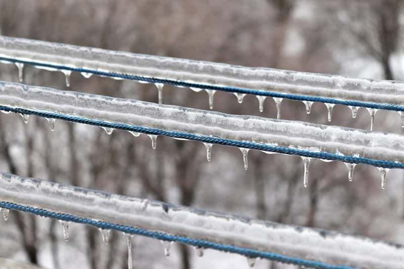 В Свердловской области в ночь на среду температура воздуха опустится до -23 градусов