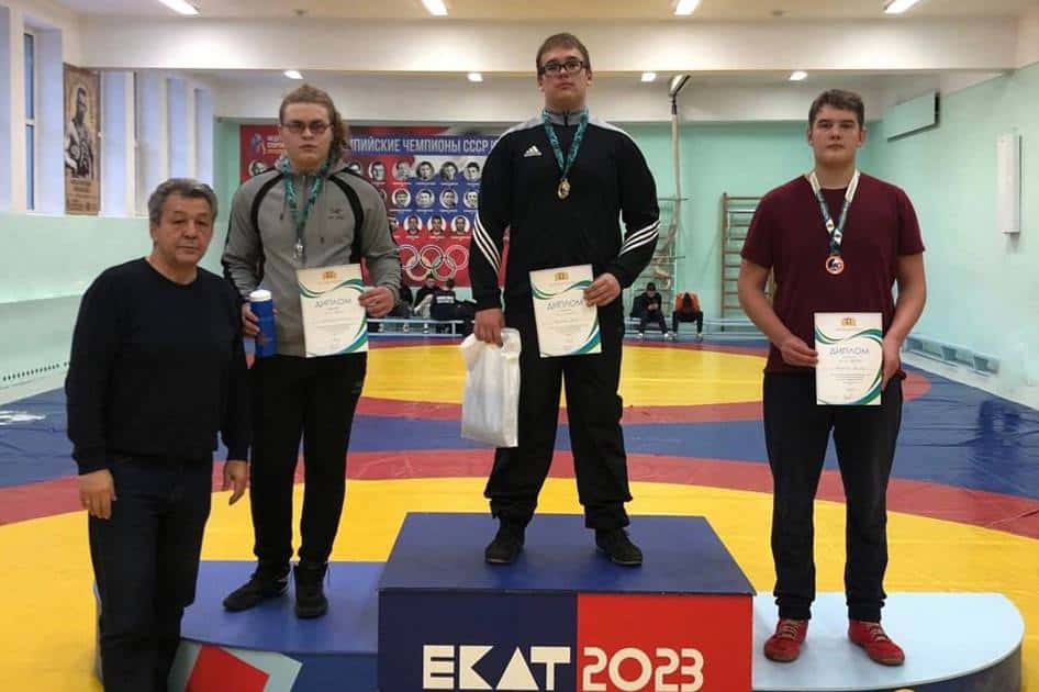 Тагильские борцы забрали золотые медали на первенстве Свердловской области