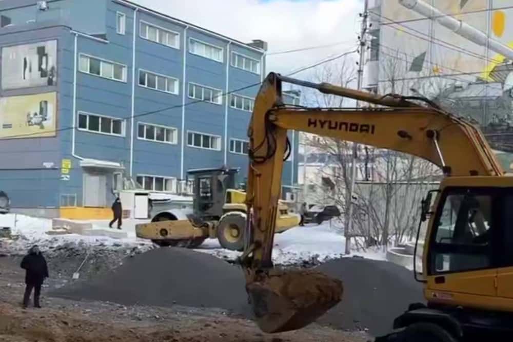 В Нижнем Тагиле реконструкцию улицы Октябрьской революции продолжают даже зимой