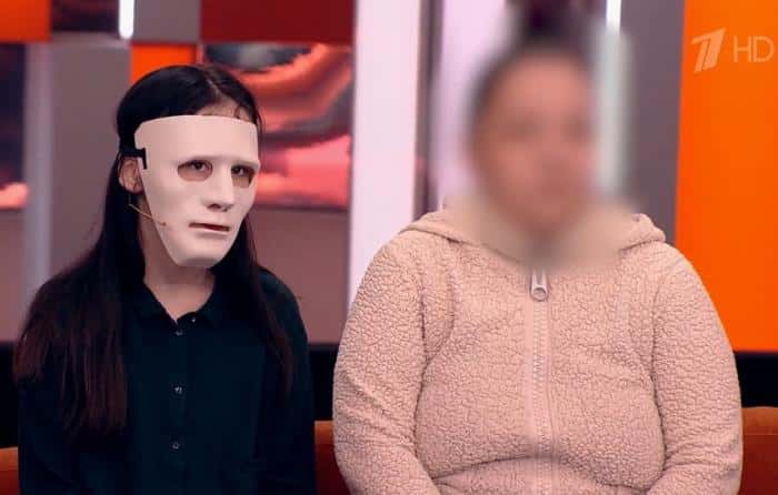 На шоу «Пусть говорят» рассказали подробности издевательств над девушками в Свердловской области