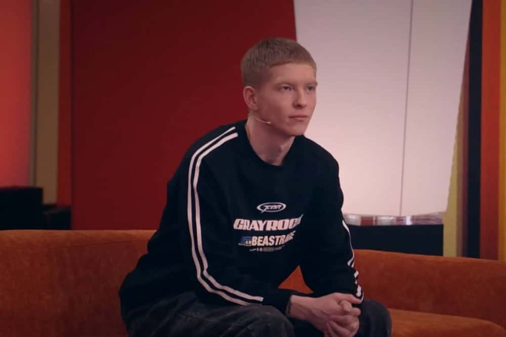 «Грозились поджечь, вырвать ногти»: пострадавший от рук каменской банды приехал на «Пусть говорят»