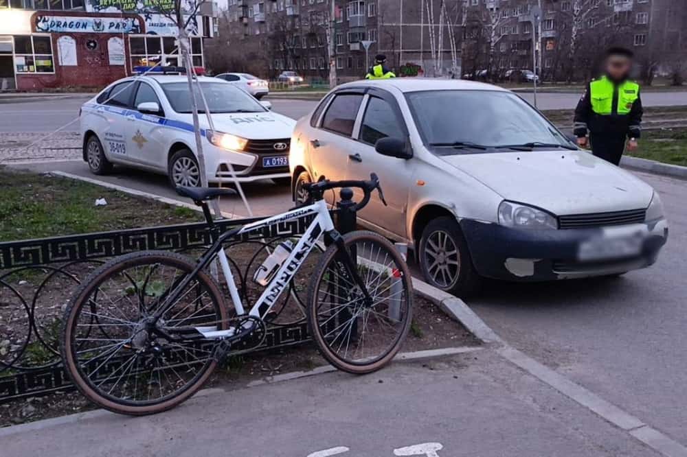 В Нижнем Тагиле в результате ДТП на Ленинградском проспекте пострадал подросток на велосипеде 