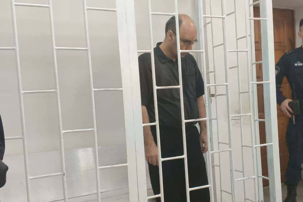 Суд оставил под стражей мужчину, обвиняемого в убийстве тагильчанки и ее сына