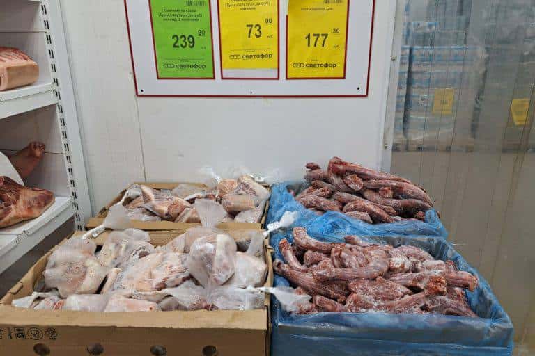 Загрязненная продукция: в 62 свердловских магазинах «Светофор» выявили многочисленные нарушения