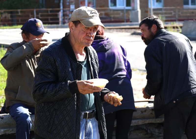 Из ада зависимости к помощи другим: история создателя «Тарелки Добра»