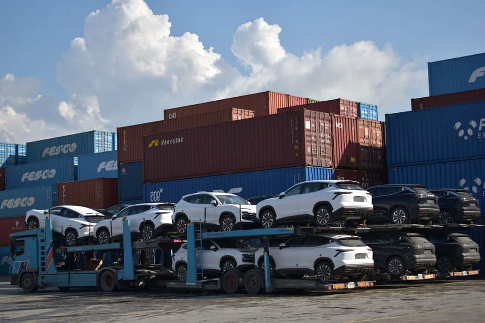 Ввоз легковых автомобилей через Екатеринбургскую таможню вырос почти в три раза