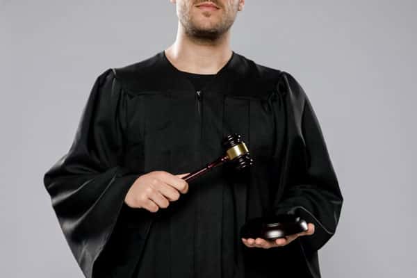 Суд обязал Уралвагонзавод вернуть миллионы: что пошло не так с госденьгами?