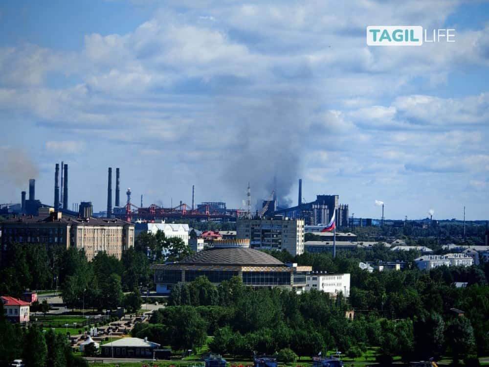 Выбросы черного дыма в Нижнем Тагиле с ЕВРАЗ НТМК признаны кратковременными