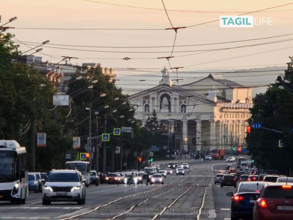 Завод «Планта» в Нижнем Тагиле отметил День машиностроителя — лучших работников наградили медалями