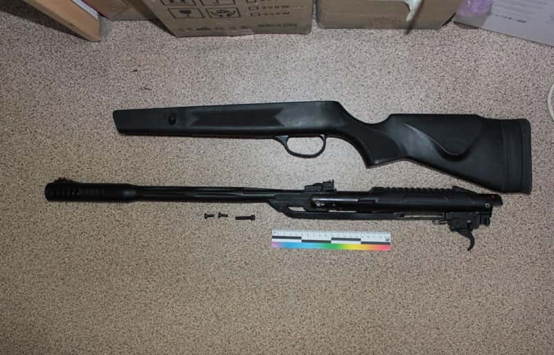 В Серове поймали мужчину, который усилил пневматику и продавал её как боевое оружие