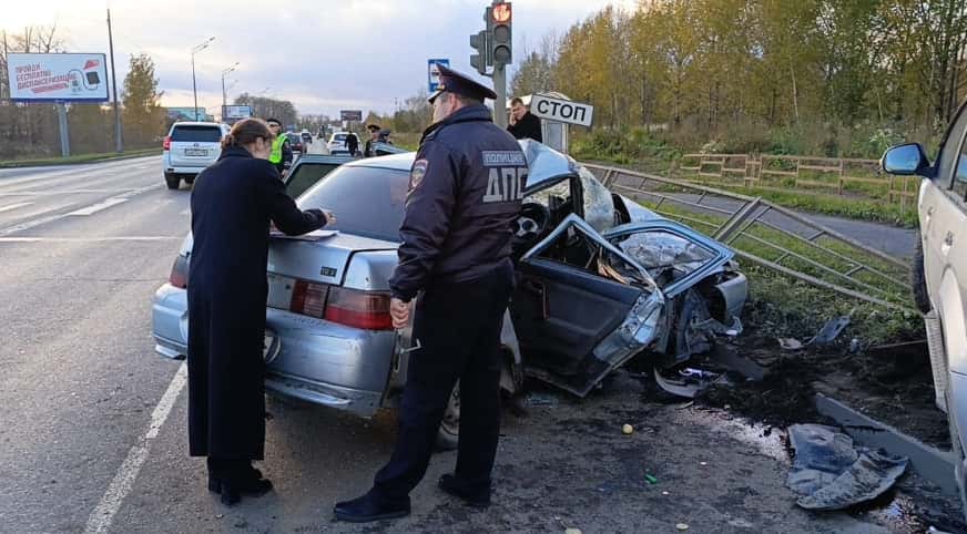 Водитель с 17 нарушениями ПДД погиб в страшной аварии в Нижнем Тагиле