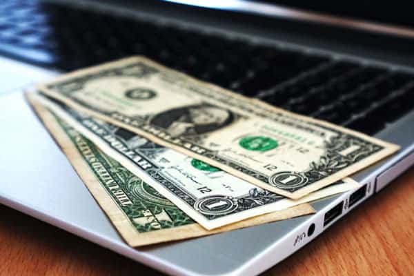 Курсы валют ждет рост: экономист спрогнозировал, сколько будут стоить доллар, евро и юань