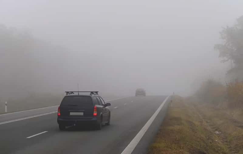 Врач предупредила об опасности сырости и городского тумана: как защитить лёгкие и избежать обострений