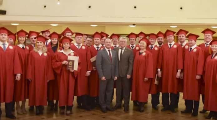 Первый выпуск «Школы мэров» Паслера: кто из тагильских чиновников получил диплом