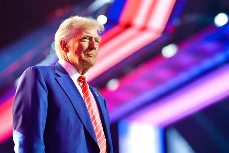 FIFA вручила Трампу первую в истории "Премию мира"