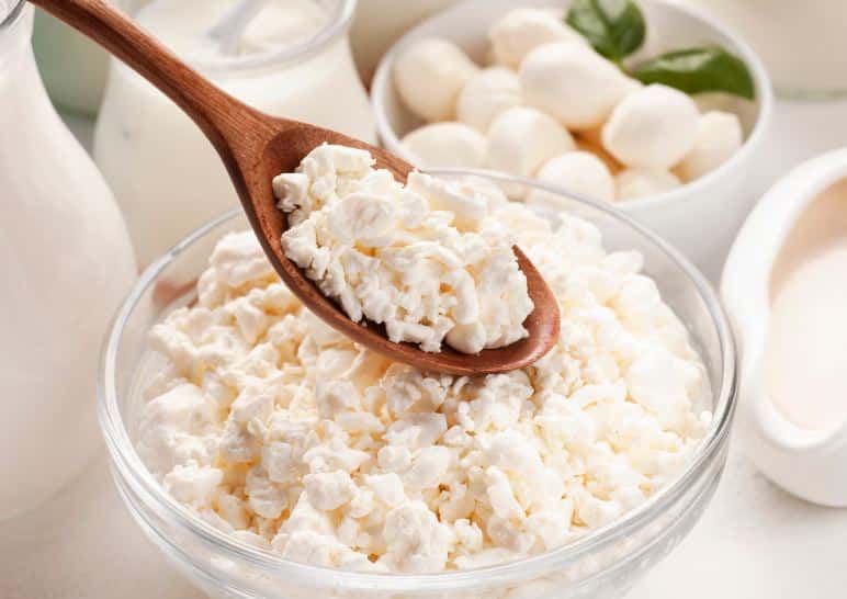 Роспотребнадзор нашел кишечную палочку в известном твороге