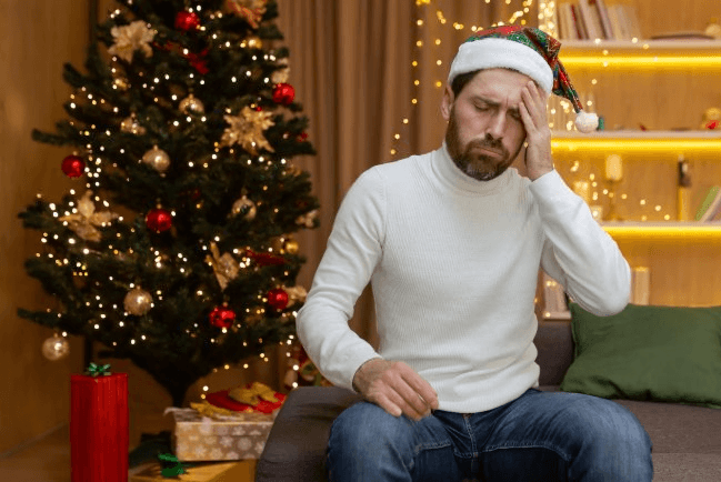 Шампанское, ёлка и мандарины — не главные риски: травматолог предупредил об опасностях, которые подстерегают каждого в новогодней суете