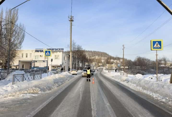Авария на пешеходном переходе в Нижнем Тагиле: водитель Volkswagen сбил двух девушек