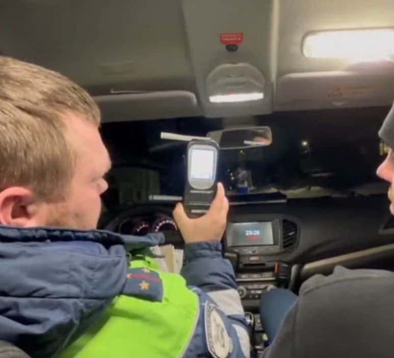 Рекордное опьянение за рулем: в Свердловской области остановили водителя с экстремальным показателем