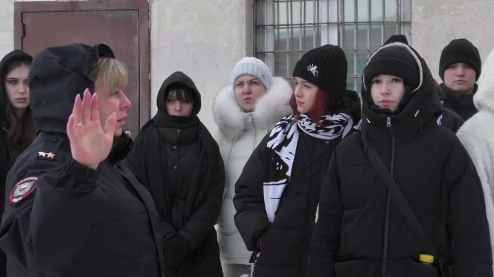 В Нижнем Тагиле студентов познакомили с работой изолятора временного содержания