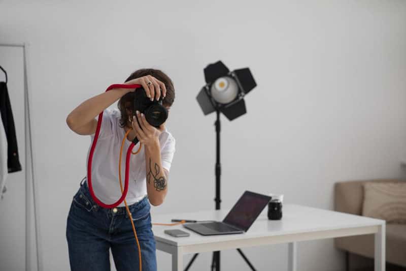 Как приставы Свердловской области нашли фотографа с долгом в 400 тысяч