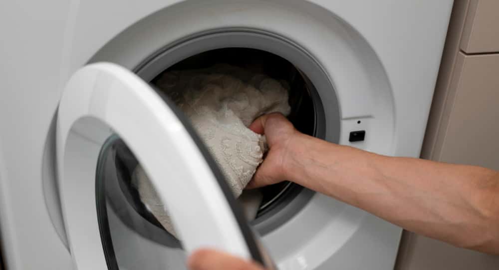 Сыплю 1 пакетик лимонной кислоты в стиралку вещи становятся мягкими свежими и без катышков как после химчистки