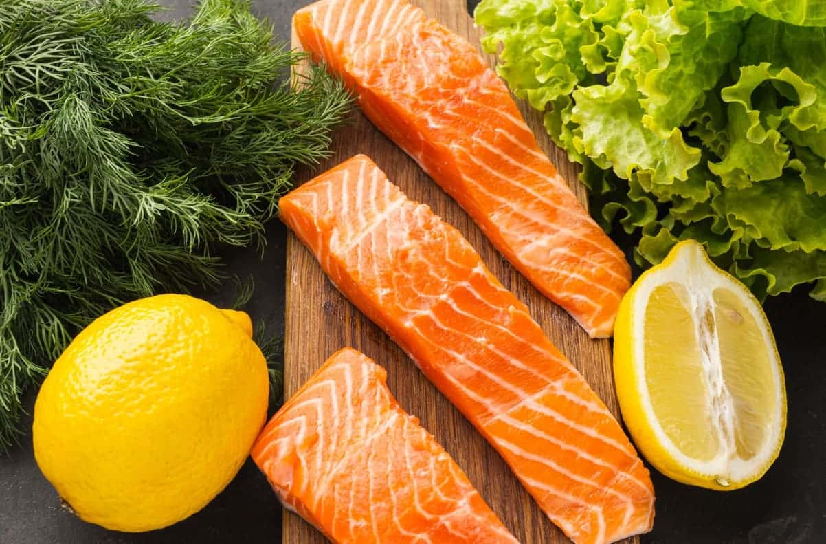 Не только лосось: 3 продукта с витамином D, которые стоит есть осенью, зимой и весной 