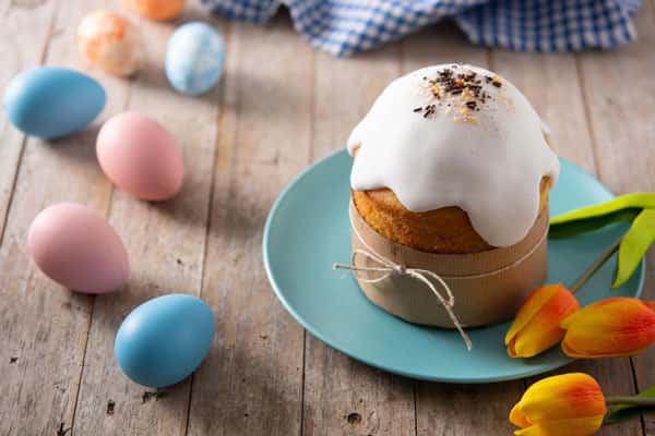 400 г творога, 3 яйца и никаких дрожжей: идеальный кулич за 35 минут в духовке — простой рецепт 