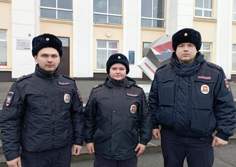 В Нижнем Тагиле спасли женщину, которая хотела спрыгнуть с моста