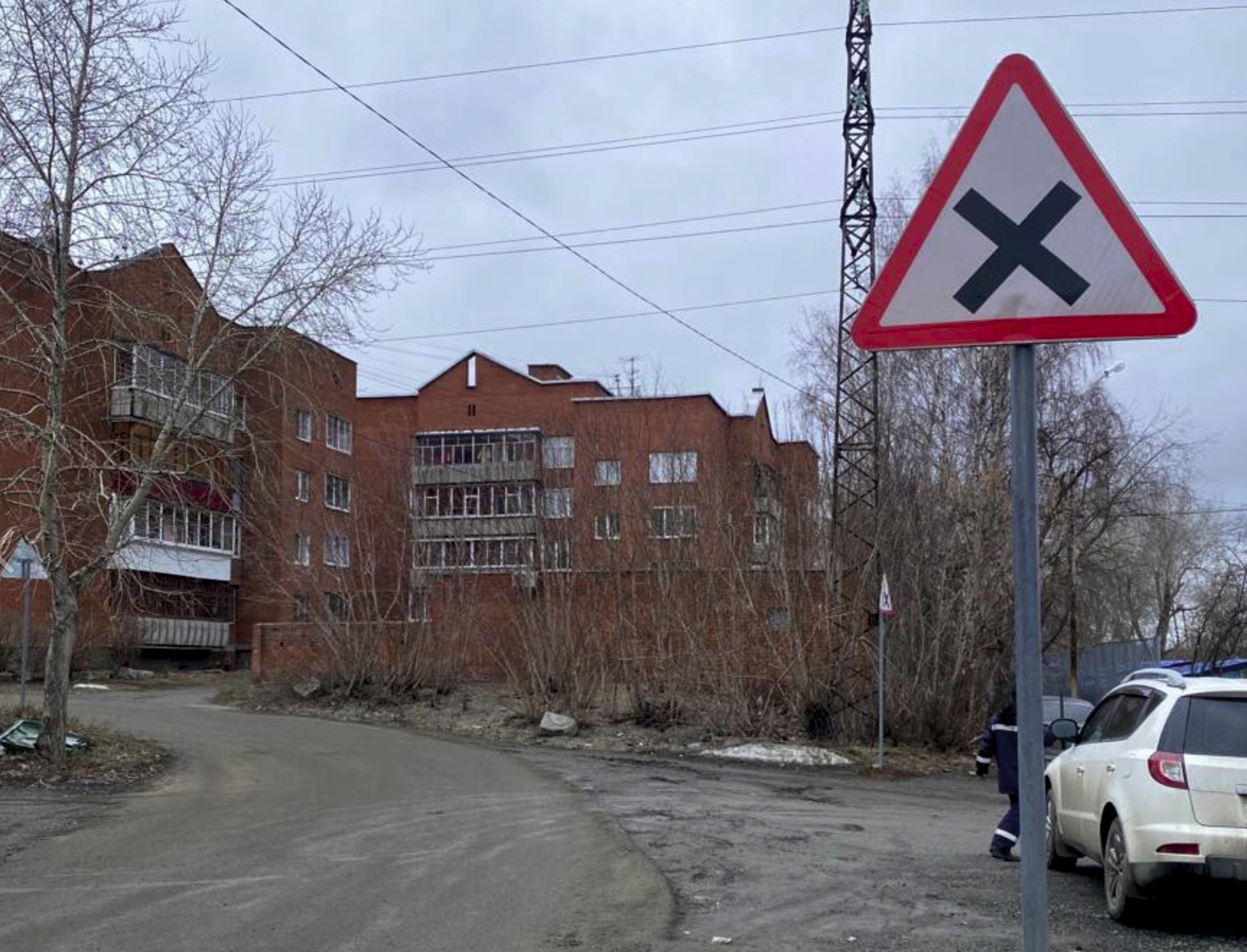 Установлены дорожные знаки на пересечении улиц В. Черепанова и Н. Черепанова в Нижнем Тагиле | В Нижнем Тагиле установлены дорожные знаки после многочисленных обращений граждан