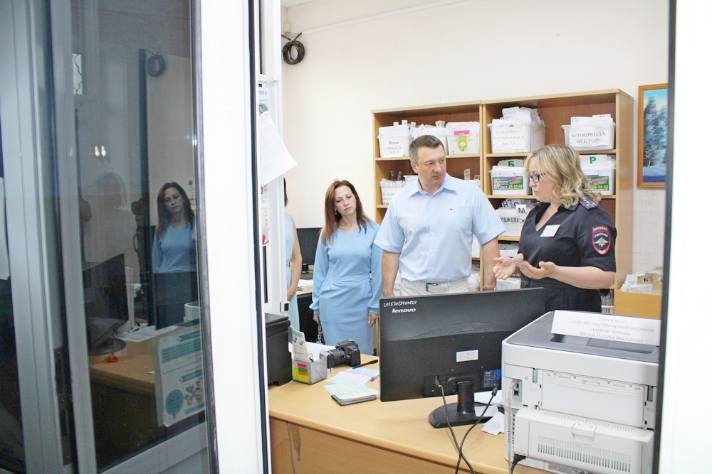 Общественный совет проверил работу РЭО ГИБДД в Нижнем Тагиле