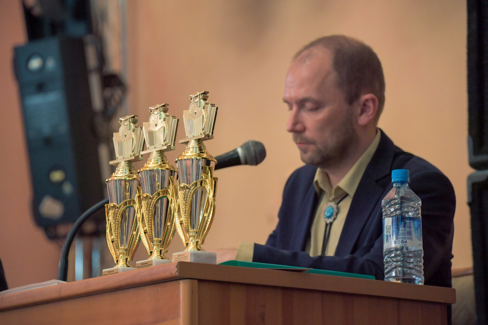 В Нижний Тагил приедут знатоки со всей России для участия в 16-м Кубке «Что? Где? Когда?» | На Урале более 70 команд примут участие в интеллектуальной игре «Что? Где? Когда?»