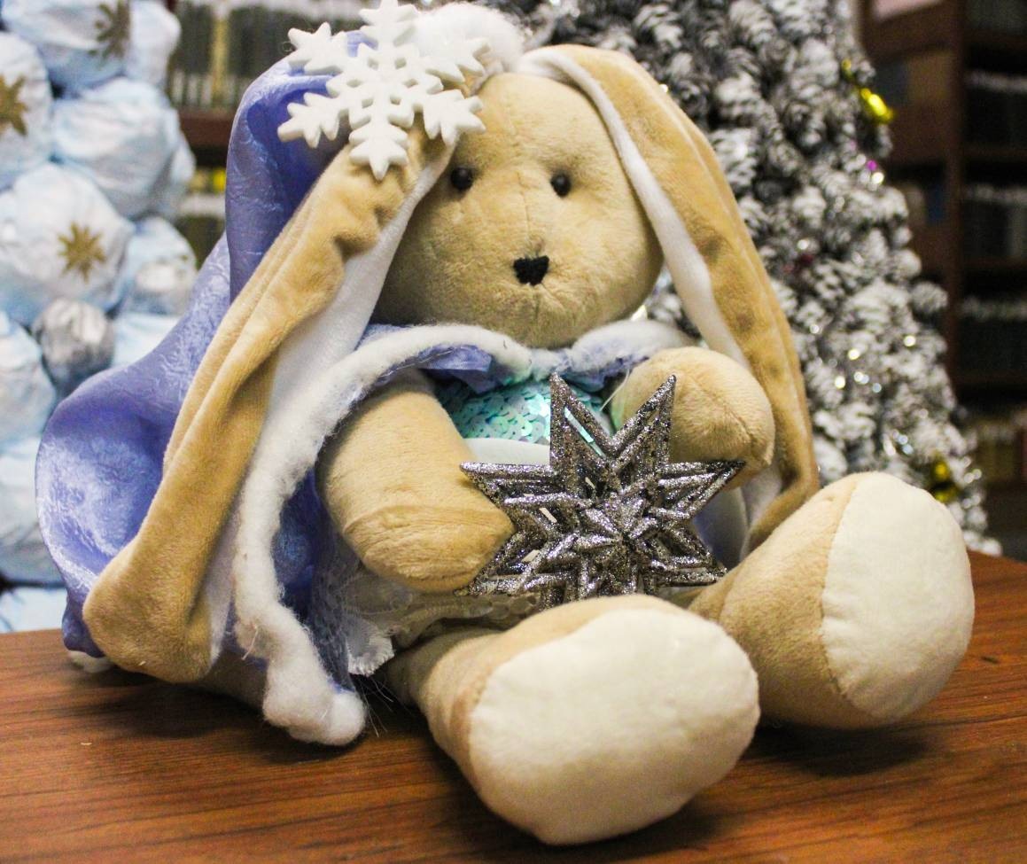 Мастерицы из нижнетагильской колонии сшили новогодние детские игрушки